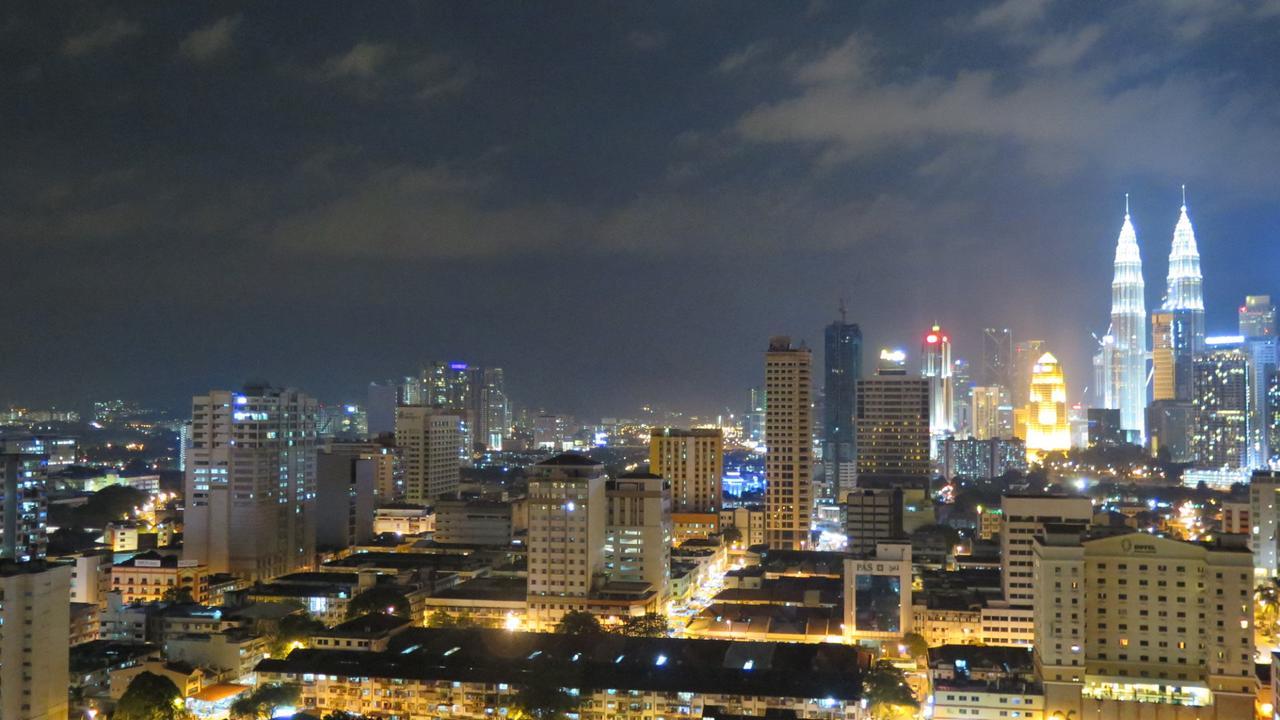 Amazing Rooftop View At Regalia Kuala Lumpur Exterior foto